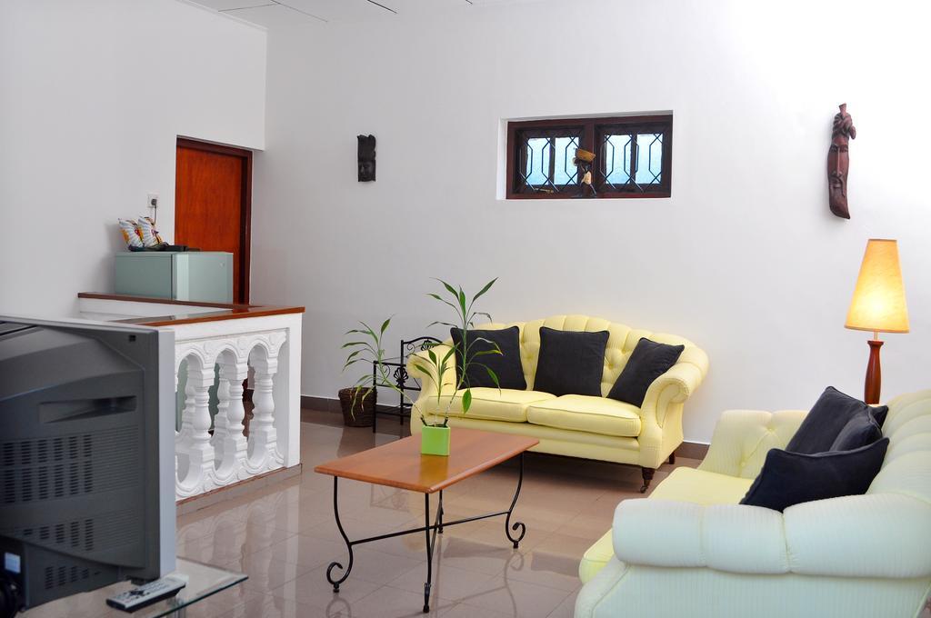 Ayubowan Pensión Negombo Habitación foto